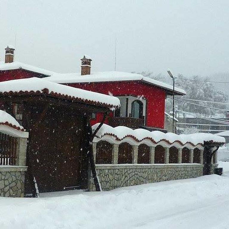 Guest House H Dzhogolanov Koprivštica Exteriér fotografie