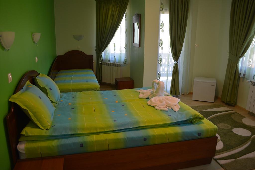 Guest House H Dzhogolanov Koprivštica Exteriér fotografie