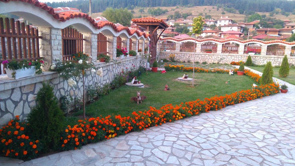 Guest House H Dzhogolanov Koprivštica Exteriér fotografie