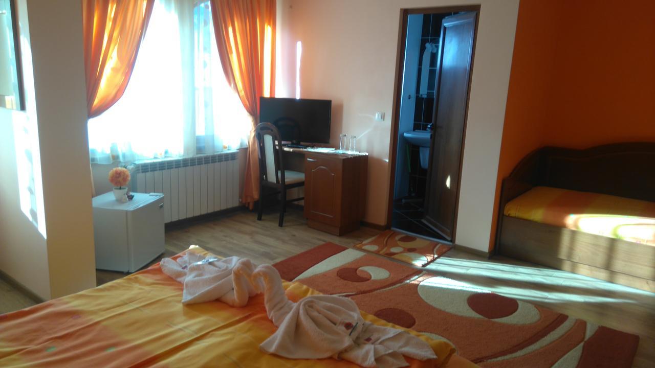 Guest House H Dzhogolanov Koprivštica Exteriér fotografie