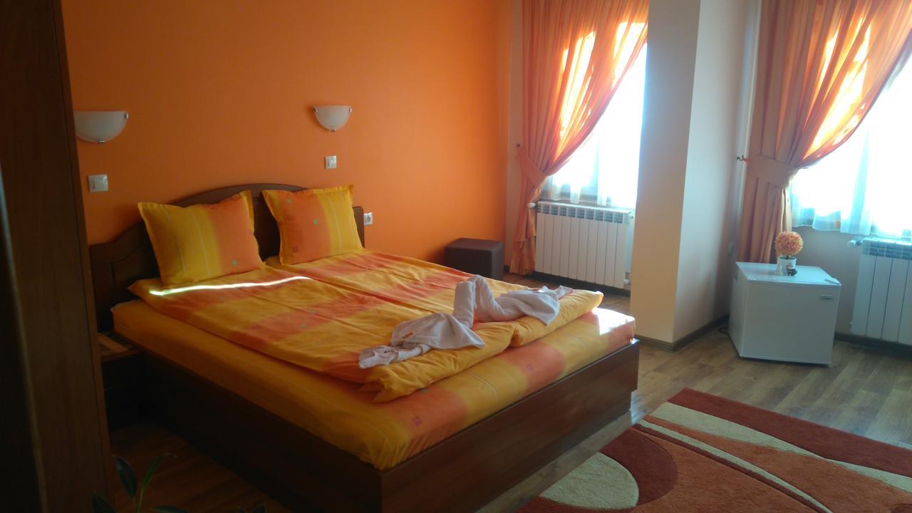 Guest House H Dzhogolanov Koprivštica Exteriér fotografie