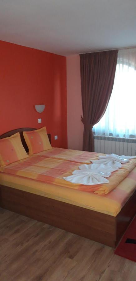 Guest House H Dzhogolanov Koprivštica Exteriér fotografie